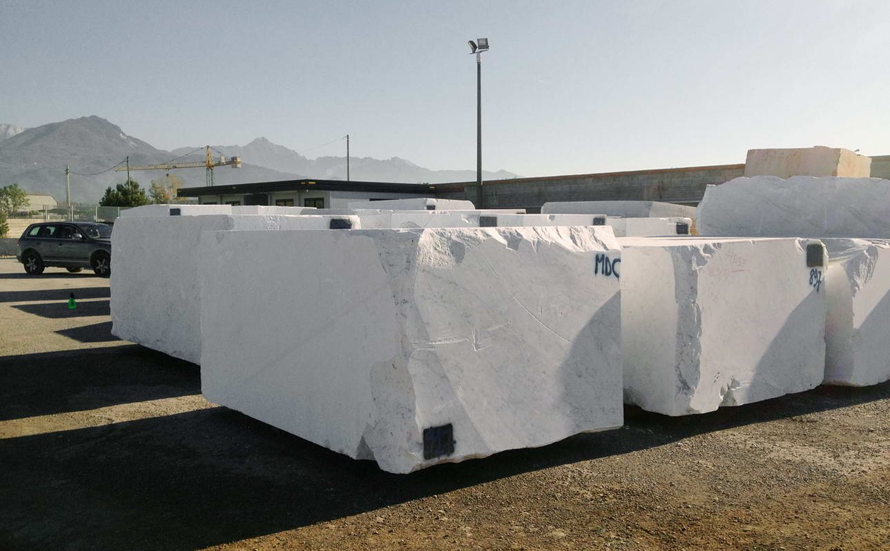 Matériaux en exclusivité et structure · Photo des archives Marmi di Carrara